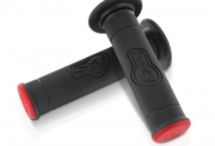 S3 presenta sus nuevos puños Asymmetrical Trial Grips model 6D